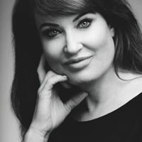 Suzanne Carr Photo 27
