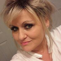 Angela Hicks Photo 28