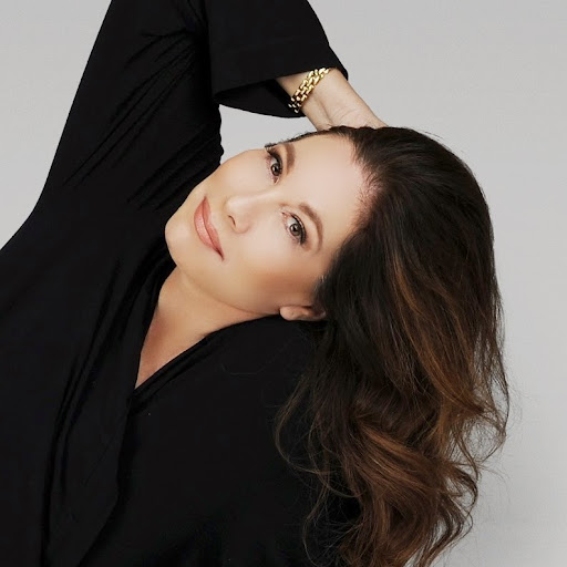Pamela Stevens Photo 28