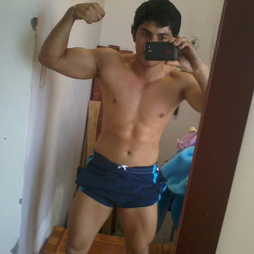 Gustavo Cardona Photo 24