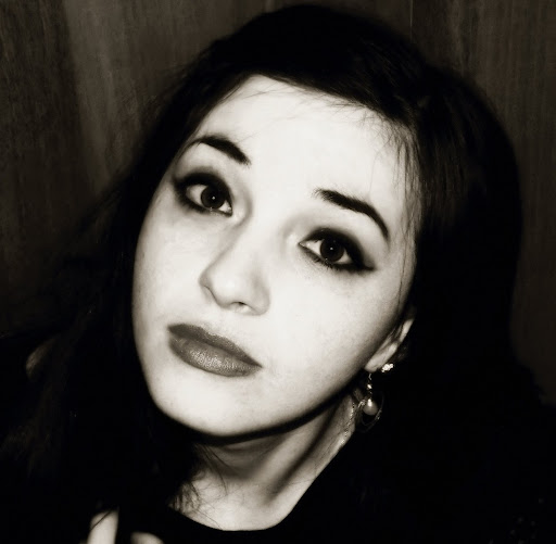 Helen Black Photo 16