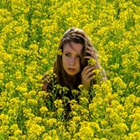 Katherine Blair Photo 39
