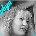 Robyn Daniels Photo 16