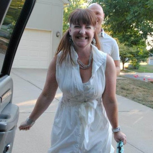 Michelle Kaiser Photo 38