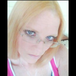 Angela Knowles Photo 17