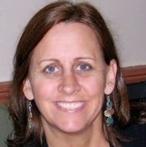 Lisa Marshall Photo 51