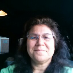 Elizabeth Ellison Photo 22