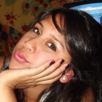 Laura Luciano Photo 37