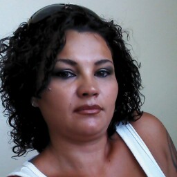 Laura Bryan Photo 35