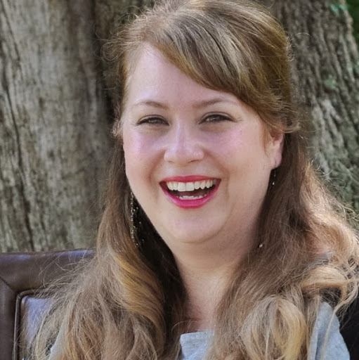 Julie Nadeau Photo 14