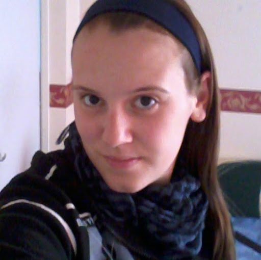 Samantha Webb Photo 37