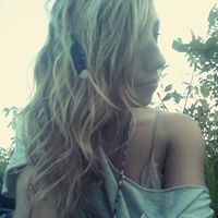Samantha Carlton Photo 7