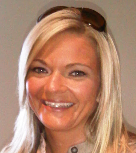 Lisa Hobson Photo 21
