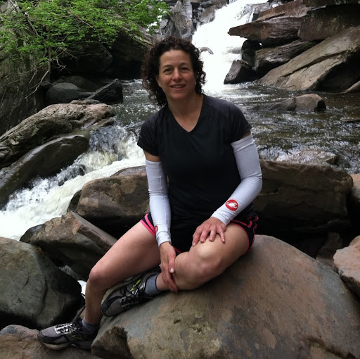 Elizabeth Levine Photo 44