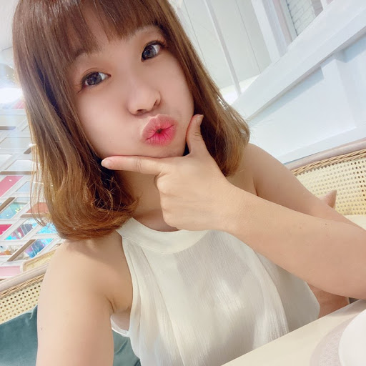 Jenny Lo Photo 4