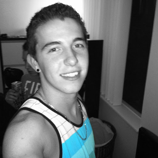 Ryan Mchenry Photo 13