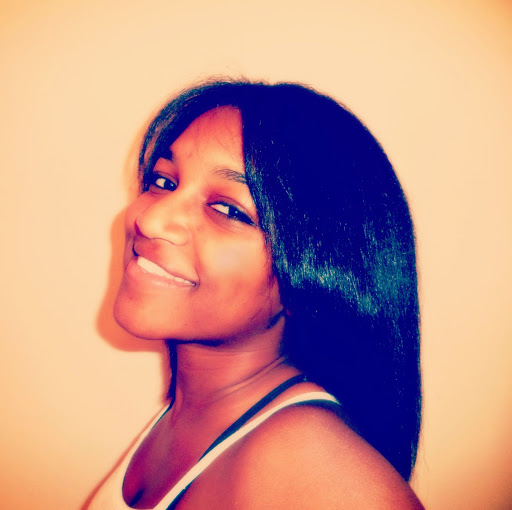 Leah Harvey Photo 6