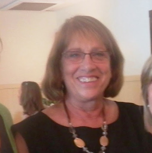 Christine Petersen Photo 40