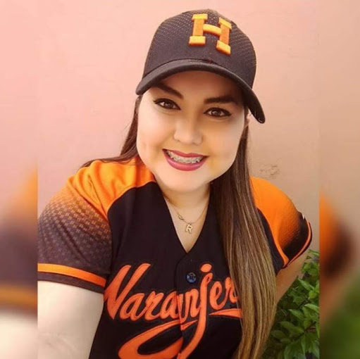Reyna Molina Photo 21