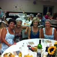 Carolyn Simons Photo 38