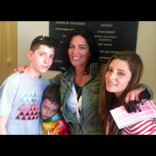 Tracie Thomas Photo 22