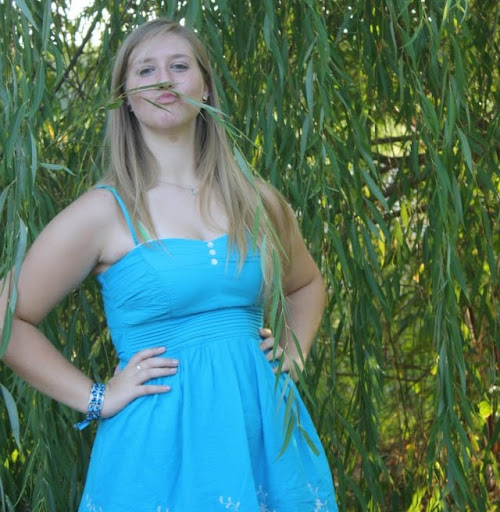 Elizabeth Kern Photo 32