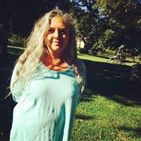 Suzanne Austin Photo 29
