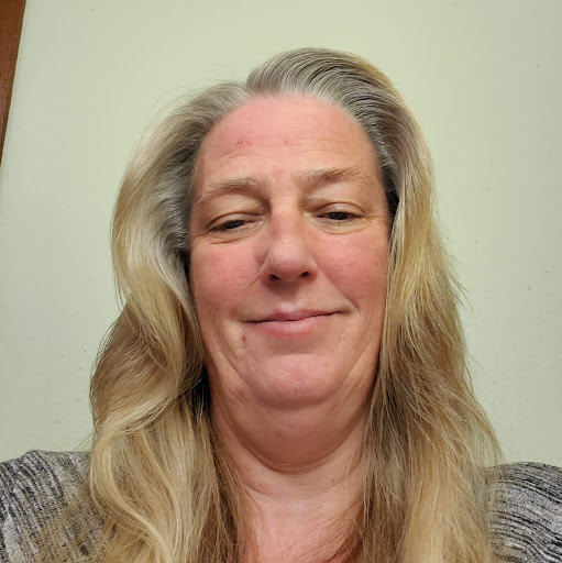 Cindy Lyle Photo 7