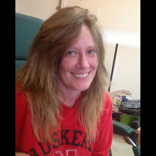 Gina Larson Photo 19