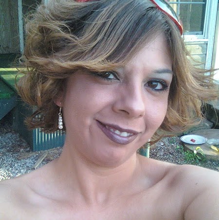 Vanessa Arnold Photo 17