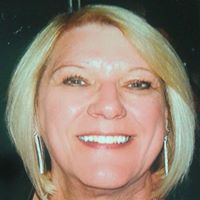 Donna Barlow Photo 29