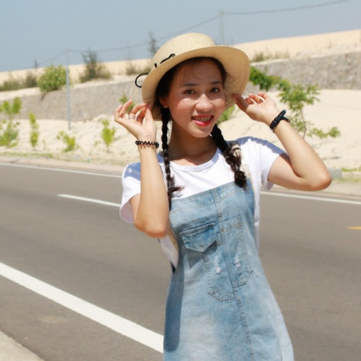 Thuy Bui Photo 36