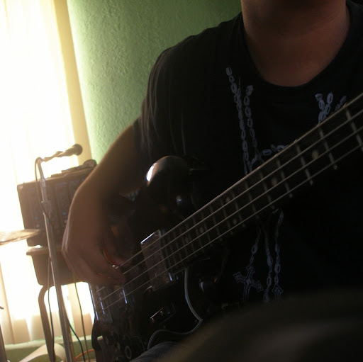 Ruben Guevara Photo 11