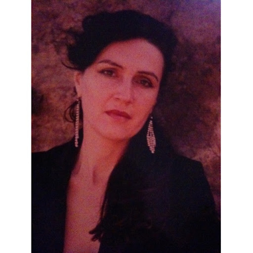 Christina Born Photo 13