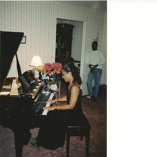 Cindy Parker Photo 27
