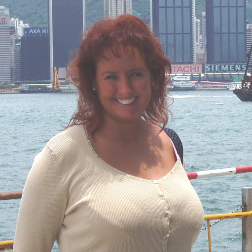Samantha Brown Photo 16