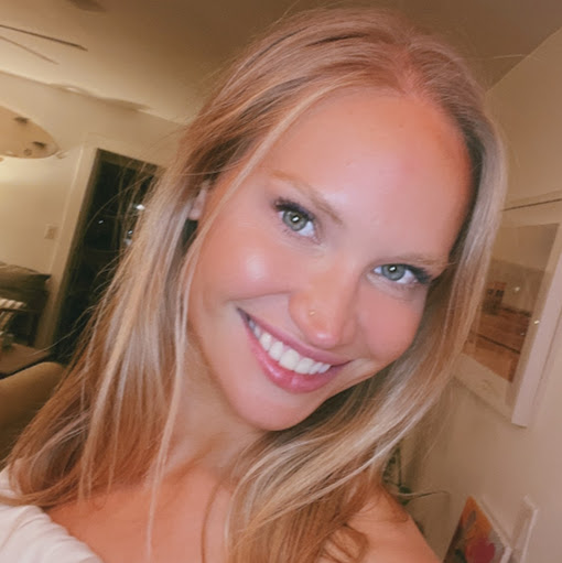 Emily Benjamin Photo 31