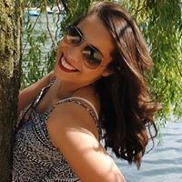 Julie Carvalho Photo 10