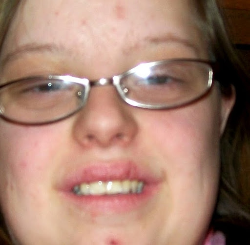 Amanda Patrick Photo 14