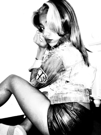 Jessica Mayes Photo 17