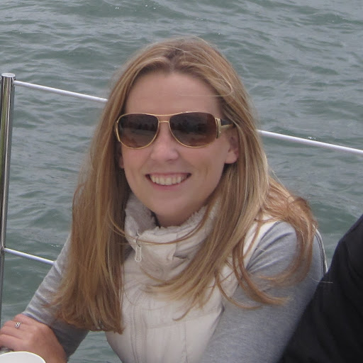 Jennifer Hoff Photo 23