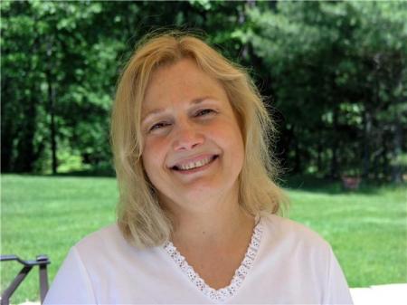 Elizabeth Schultz Photo 26