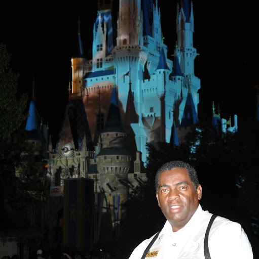 Curtis Ray Photo 19
