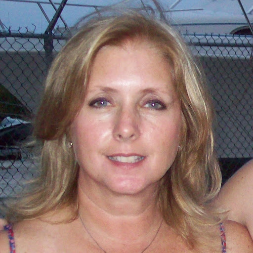 Laura Haddad Photo 38