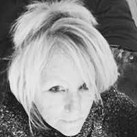Michelle Cataldo Photo 21