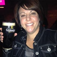 Julie Watts Photo 17