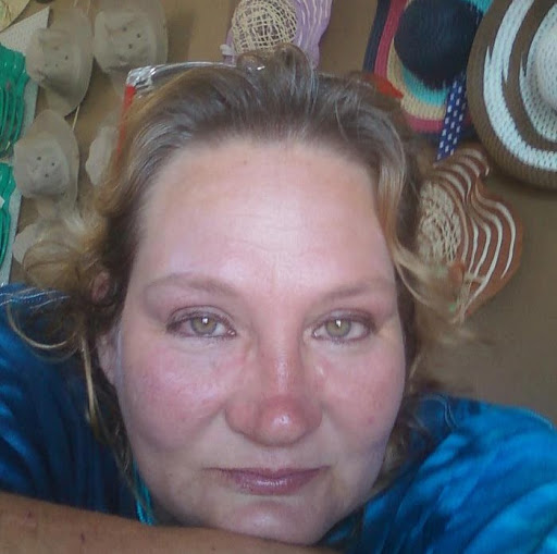 Roxanne Adams Photo 32