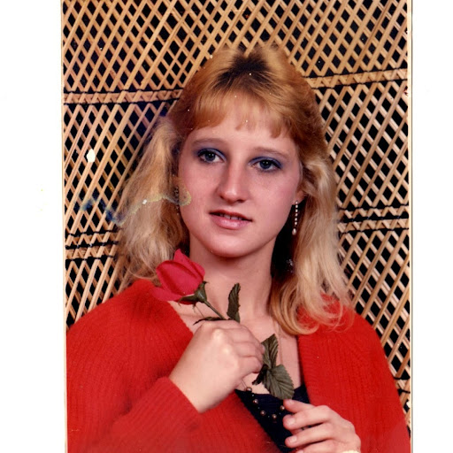 Elizabeth Skaggs Photo 19