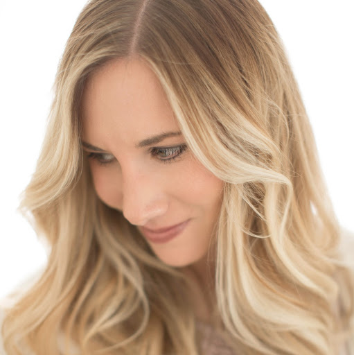 Alicia Blackburn Photo 21