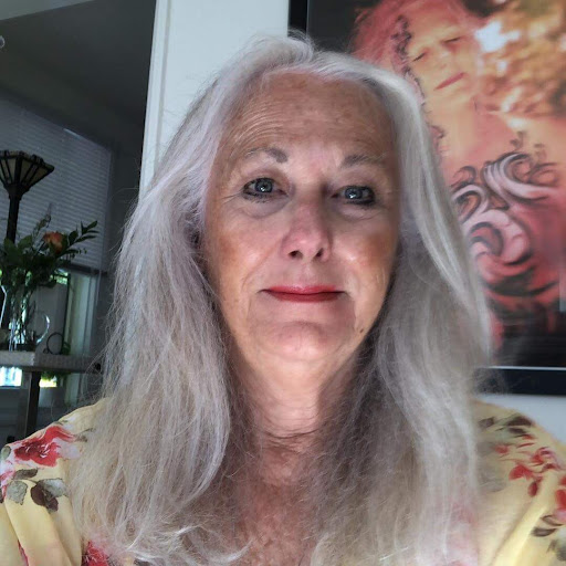 Carol Calvert Photo 30